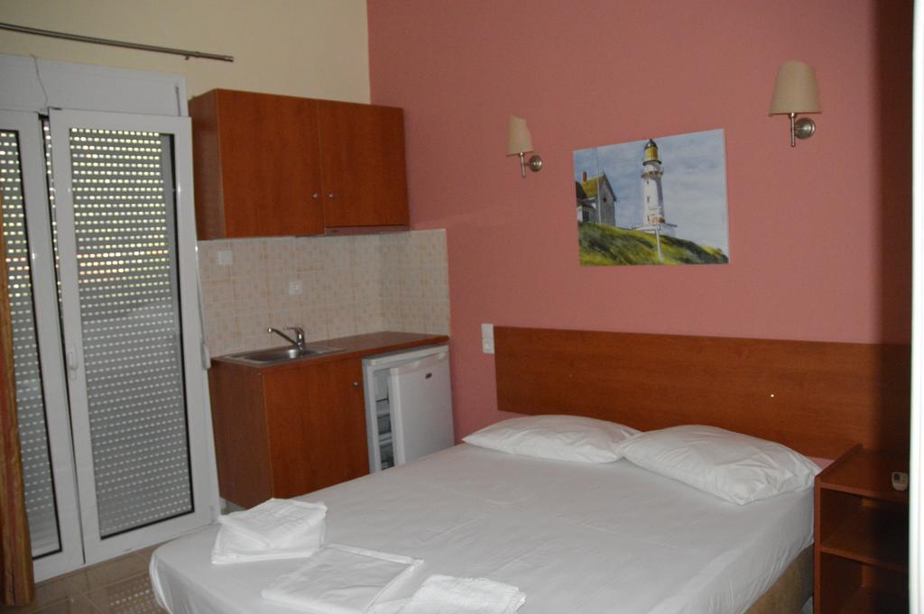 Marvi Hotel Kamena Vourla Ngoại thất bức ảnh