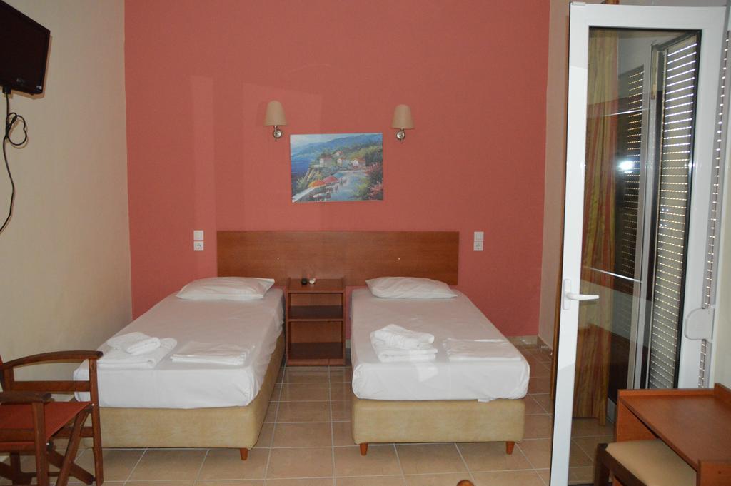 Marvi Hotel Kamena Vourla Ngoại thất bức ảnh