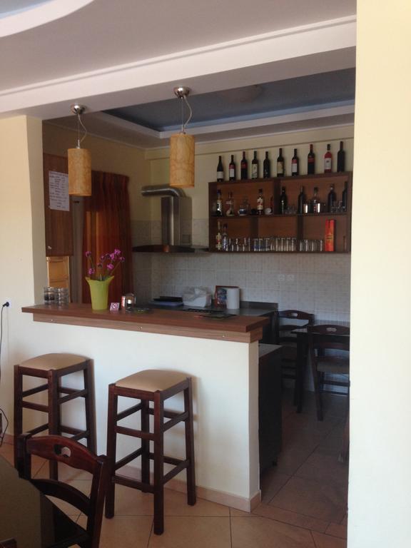 Marvi Hotel Kamena Vourla Ngoại thất bức ảnh